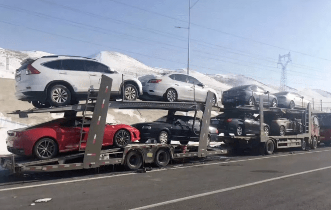 從南京到濟(jì)寧進(jìn)行汽車托運，需要花費多少錢-鑫邦運車