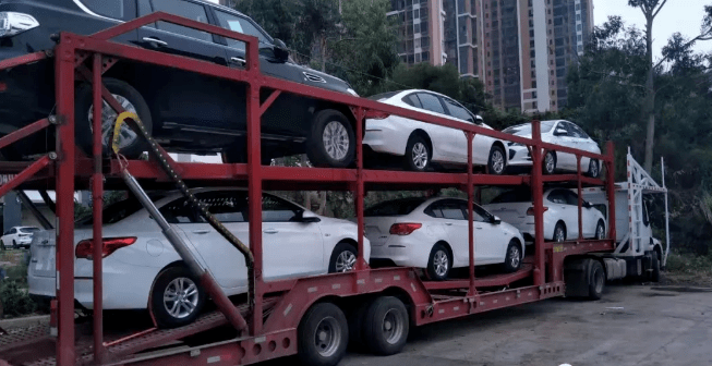 大型的小車托運公司是否能夠為客戶提供更好的服務(wù)？-鑫邦運車