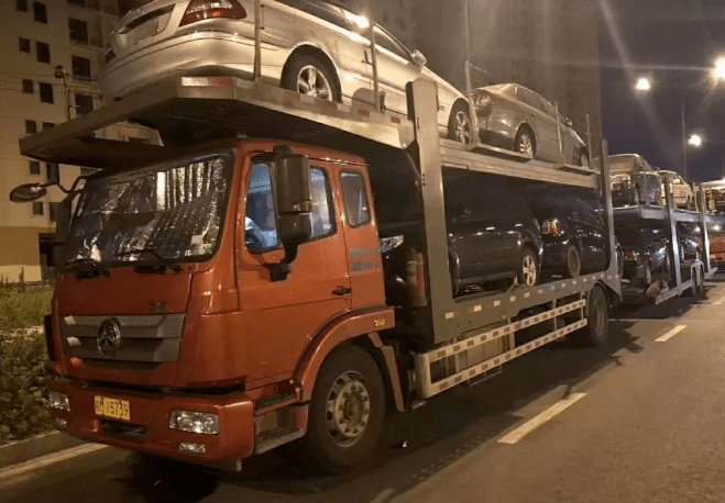 江蘇轎車(chē)托運(yùn)公司是否應(yīng)該擁有自己的車(chē)隊(duì)？-鑫邦運(yùn)車(chē)